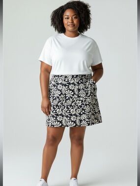 Lands' End Black A-Line Skort black with white Floral Print in size 24 W